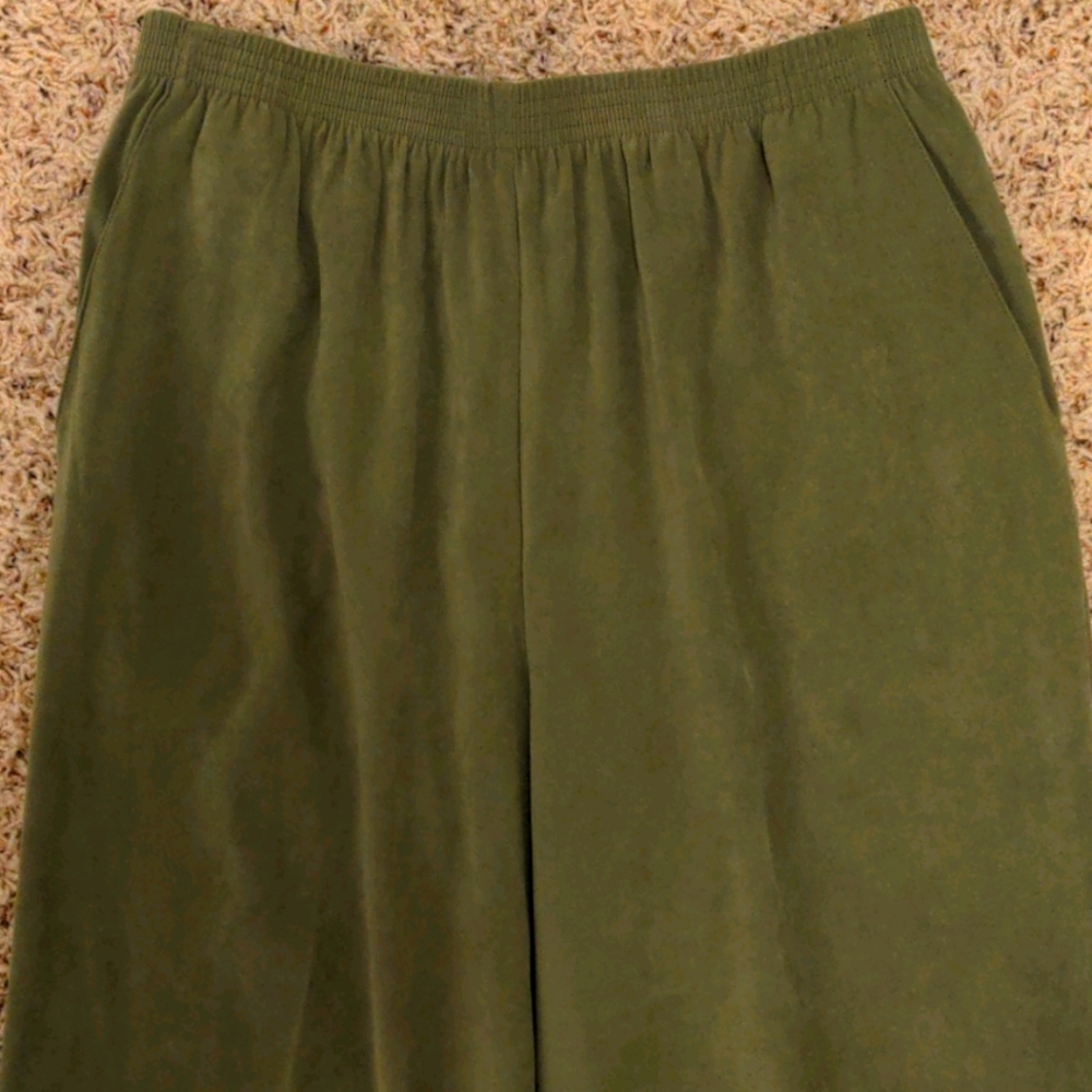 🌞 deals! Alfred Dunner 10 olive green sueded slacks pants